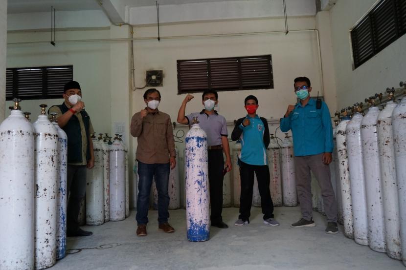 MUJ beserta anak perusahaan PT ENM, MUJ ONWJ bersinergi dengan PT Krakatau Steel (Persero) Tbk membantu kebutuhan oksigen di beberapa Rumah Sakit wilayah Jawa Barat