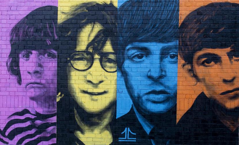 Mural The Beatles di area Baltic Triangle, Liverpool, Inggris. Film biopik personel The Beatles akan diarahkan oleh sutradara Sam Mendes. 