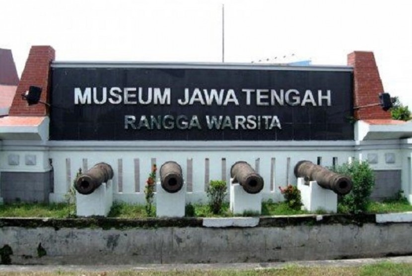 Musem Ranggawarsita tempat meletakkan penemuan peninggalan Mataram Kuno