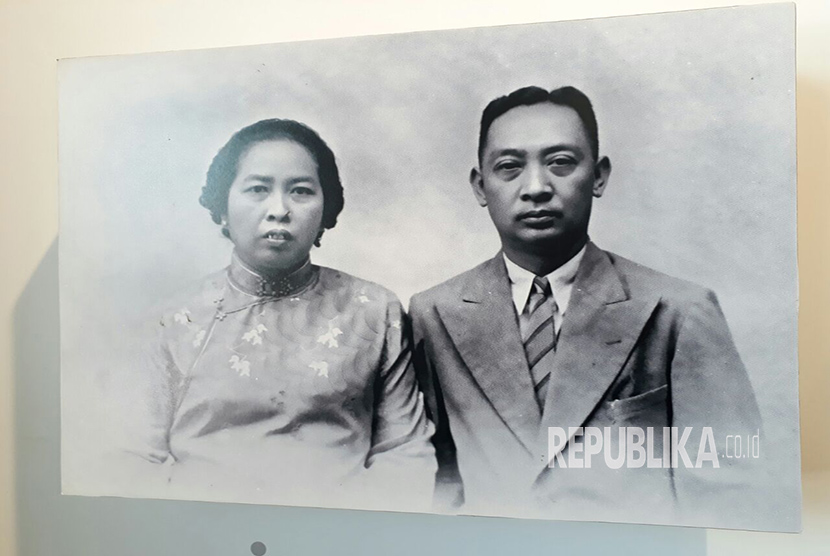 Foto Ong Hok Liong dan istri.