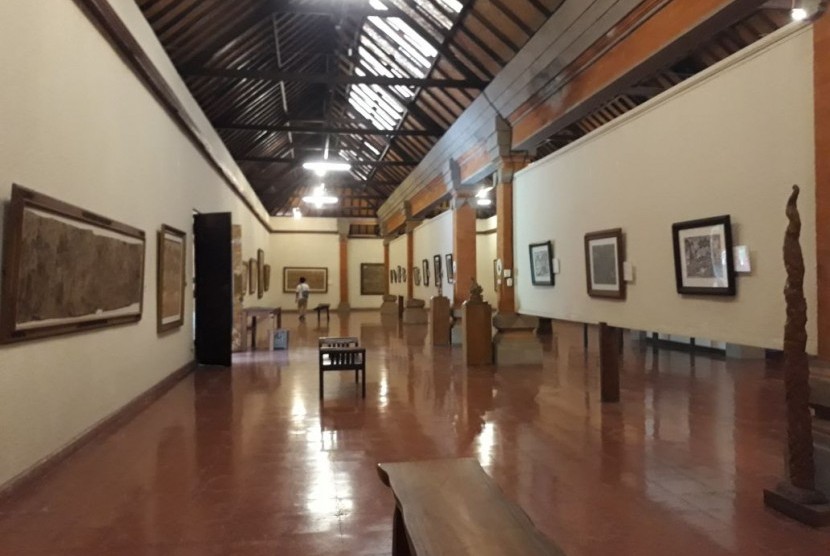 Museum Puri Lukisan atau Museum Marketing 3.0 merupakan museum seni tertua di Bali.