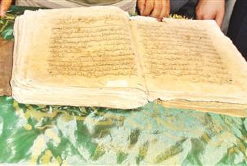 Mushaf Alquran berusia ratusan tahun yang ditemukan di Turki.
