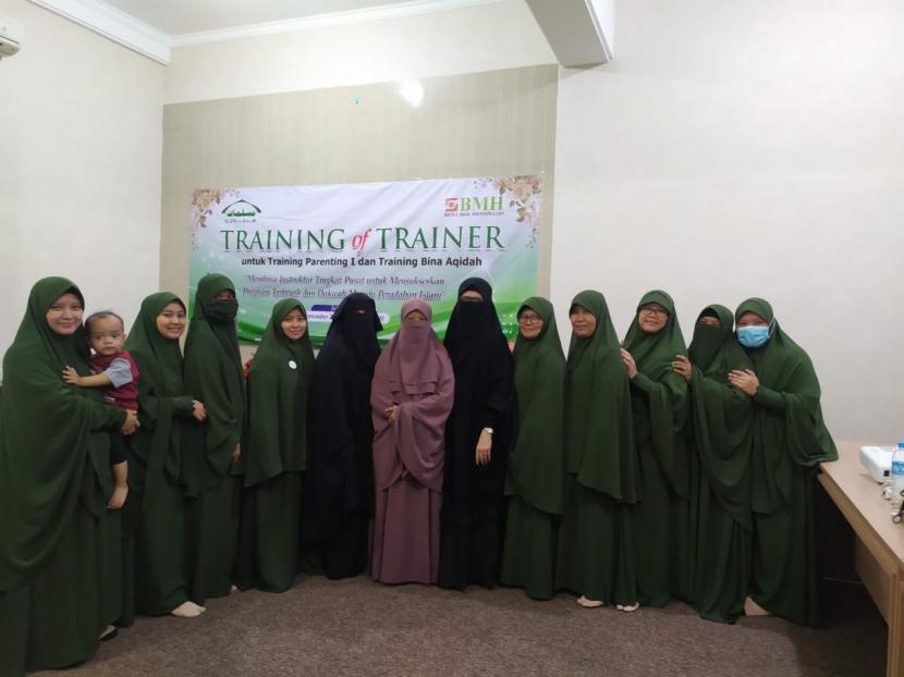 Mushida yang didukung oleh Laznas BMH bersinergi menghadrikan program Training of Trainer (ToT) untuk melahirkan instruktur level Training Parenting I, di  Jakarta, 3-4 September 2022.