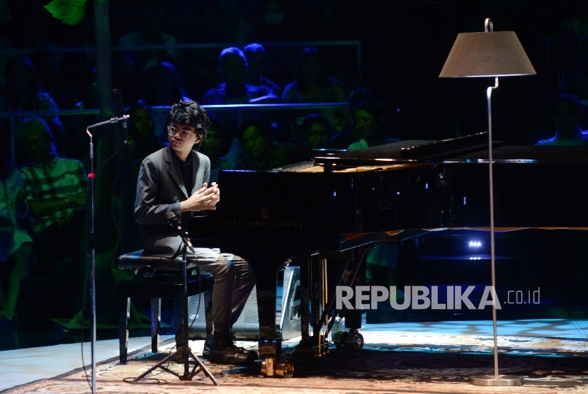 Musisi jazz muda Joey Alexander tampil dalam live in concert di JIEXPO Kemayoran, Jakarta, Ahad (22/5)