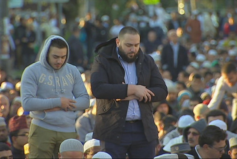 Muslim Australia melaksanakan shalat Idul Adha 1437 Hijriah di Masjid Lakemba, Sydney, Senin, 12 September 2016.