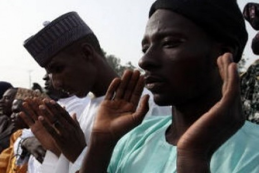 Ulama Nigeria melakukan puasa untuk mendoakan keselamatan bangsa. Ilustrasi Muslim Nigeria