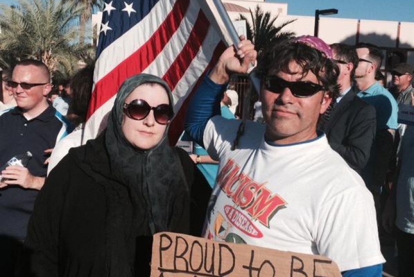 Muslim di Phoenix Arizona Hadang Aksi Gambar Nabi