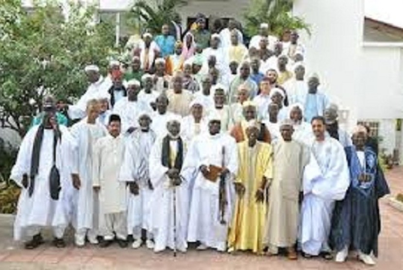 Muslim Gambia Minta Penutupan Masjid Dikaji Lagi