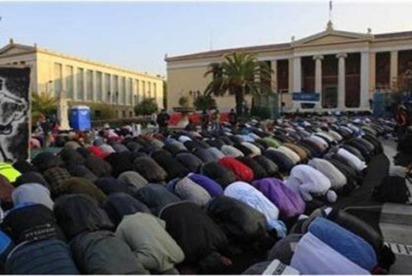 Imam Masjid Ceritakan Betapa Sulit Jadi Muslim di Yunani. Ilustrasi Muslim Yunani