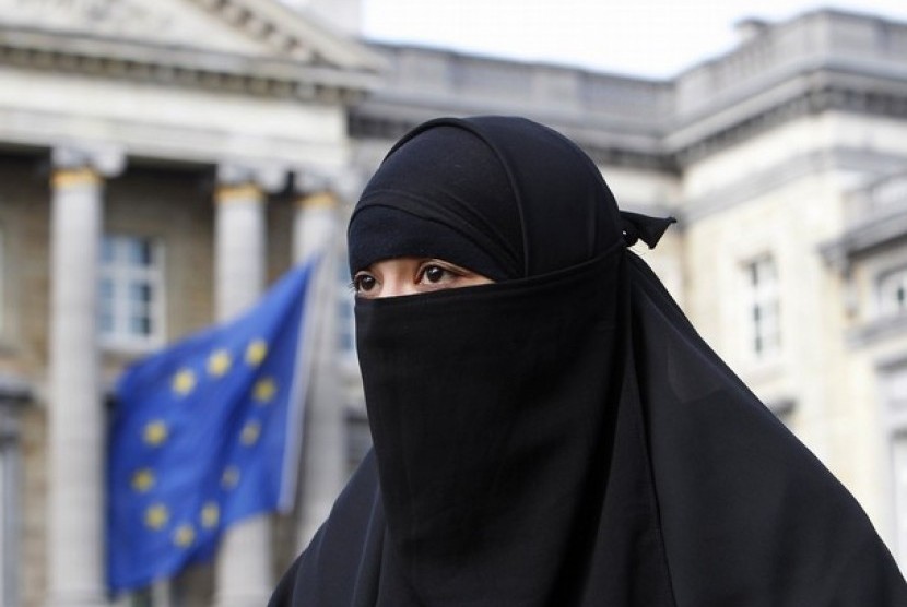 Kemenangan Bagi Muslimah, Belgia Cabut Larangan Jilbab. Muslimah Belgia.