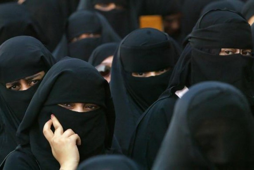 Muslimah mengenakan niqab (ilustrasi)