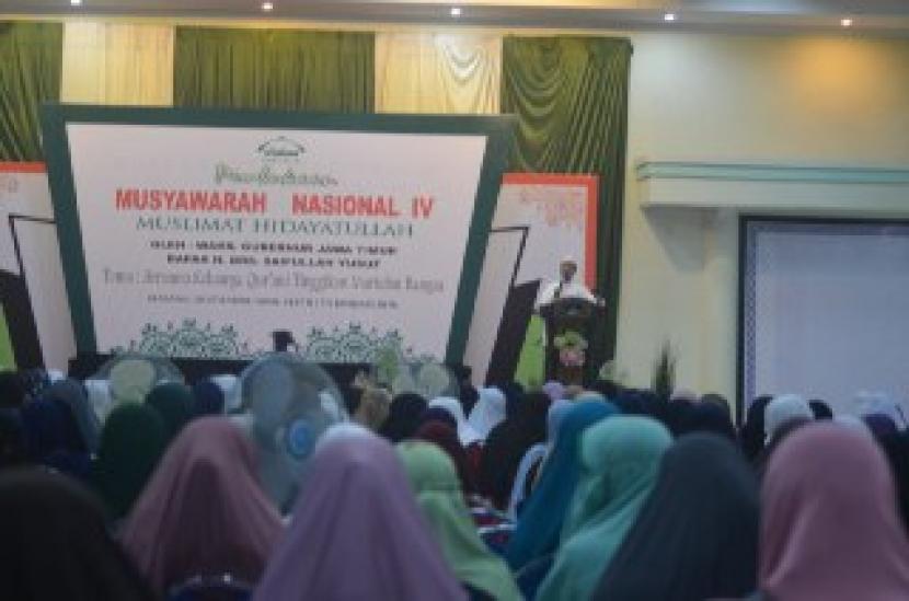 Muslimat Hidayatullah (Mushida) menggelar webinar ke-1  pra-Munas, membahas tentang peluang dan tantangan pendidikan tinggi kepengasuhan putri, Ahad (22/11).