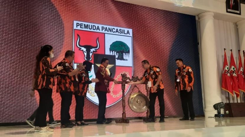 Gubernur Anies Baswedan usai membuka secara resmi Muswil XIII Pemuda Pancasila DKI Jakarta, Sabtu (16/17/2022). Muswil akan membahas sejumlah agenda salah satunya pemilihan ketua. 
