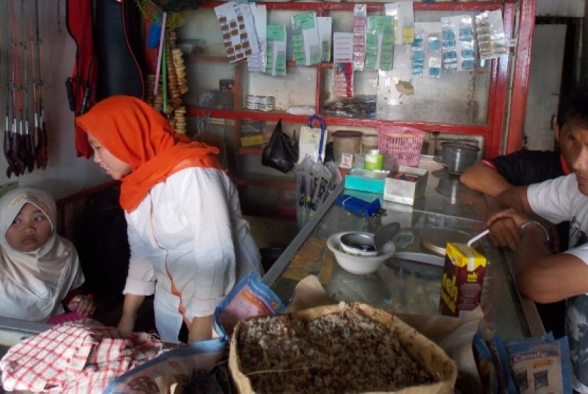 najma mumtiaz, siswi kelas 3 Madrasah, putri seorang pedagang kroto, hafal 5 juz alquran