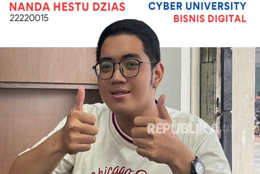 Nanda Hestu Dzias, mahasiswa Program Studi Bisnis Digital, yang berhasil menyelesaikan program magang CLP (Company Learning Program) 3+1 di PT Sadhana Ekapraya Amitra (SEA) pada periode April hingga Juni 2025.