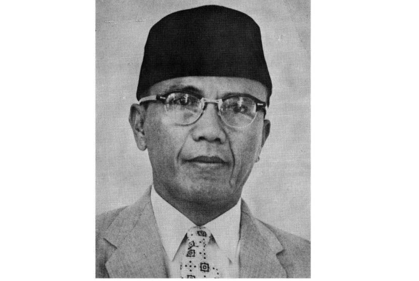 Nani Wartabone. Pada 23 Januari 1942, dengan didampingi RM Koesno Danoepojo ia membacakan teks Proklamasi RI.