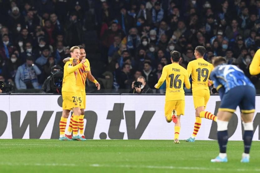 Napoli tertinggal 3-1 dari Barcelona pada babak pertama playoffs Liga Eropa, Jumat (25/2/2022) dini hari WIB.