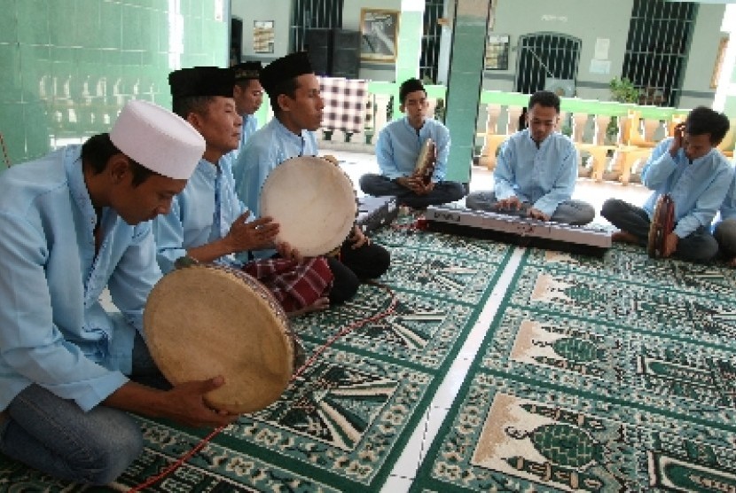 Narapidana mengikuti pesantren kilat di dalam tahanan.