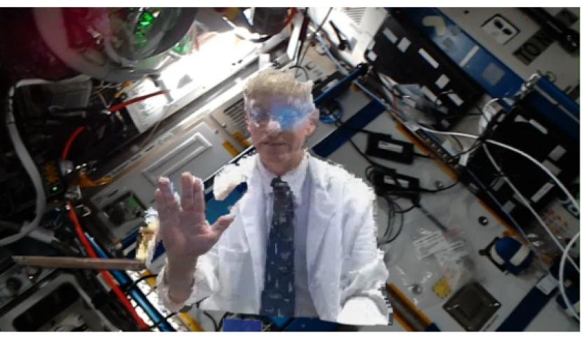 NASA melakukan holoportasi untuk membawa ahli bedah dalam pengalaman penerbangan NASA Dr. Josef Schmid ke Stasiun Luar Angkasa Internasional.