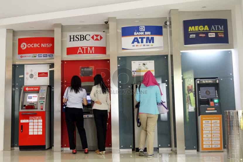 Kartu ATM Tertelan Mesin? Jangan Panik Dulu... | Republika Online