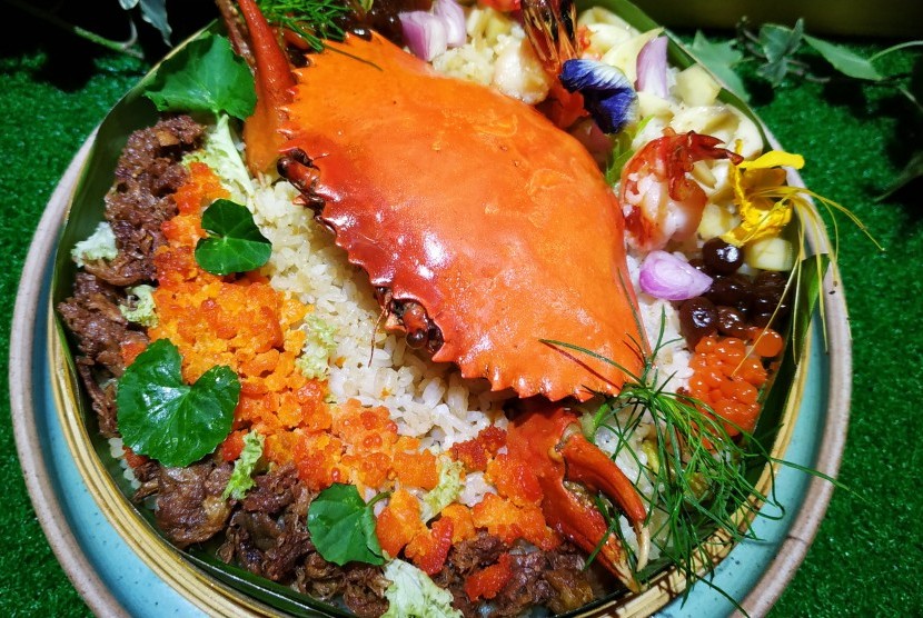 Nasi Goreng Borneo jadi salah satu kombinasi makanan yang bisa digemari milenial.