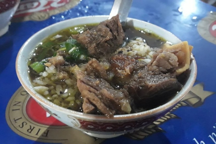 Nasi Grombyang Haji Warso khas Pemalang, Jawa Tengah. 