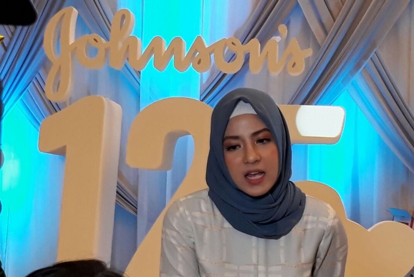 Natasha Rizky Sigap Atasi Alergi Buah Hatinya | Republika Online