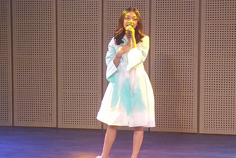 Penyanyi Naura mendedikasikan salah satu lagunya di #KonserSatuCara untuk tenaga medis.