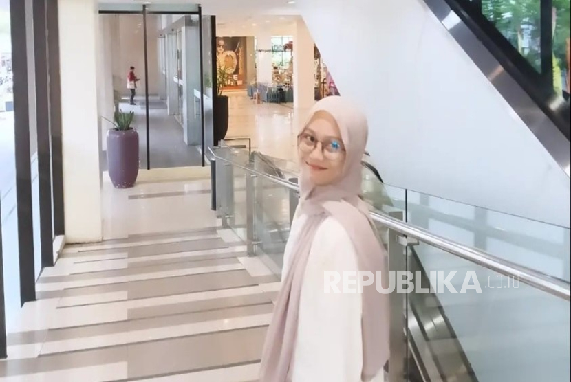 Naurah Sallsabila memperoleh beasiswa jalur undangan dari UBSI pada 2024. Ia kini menekuni kuliah di Prodi Sistem Informasi. 