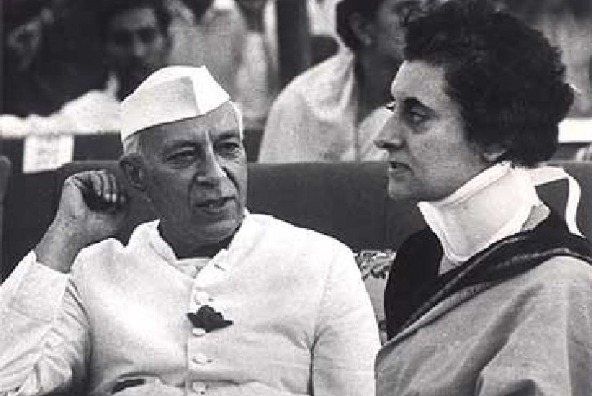 Nehru dan anak kesayangannya Indira Gandhi 