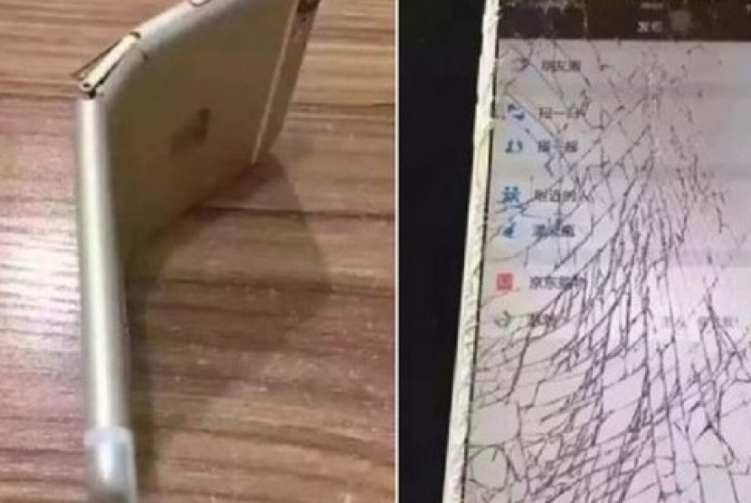 Netizen Cina menghancurkan Iphone 6 karena AS ikut campur dalam konflik Laut Cina Selatan.