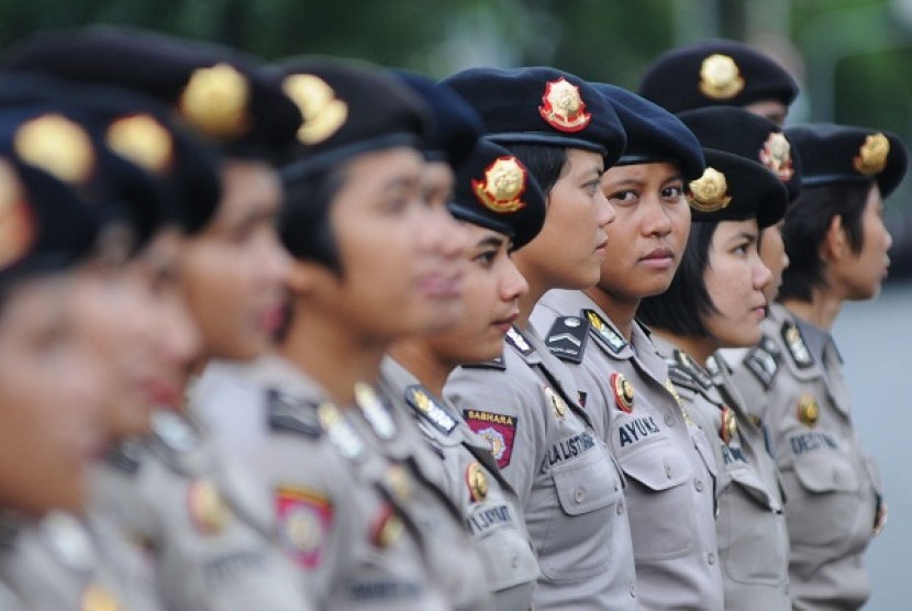 New policy allows Indonesian policewomen to wear headscarves. (illustration)