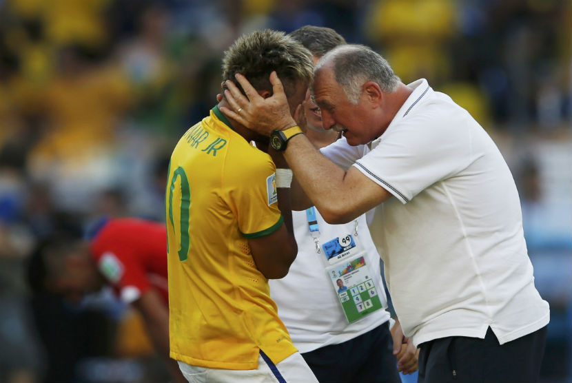 Neymar dan Luiz Felipe Scolari (kanan)