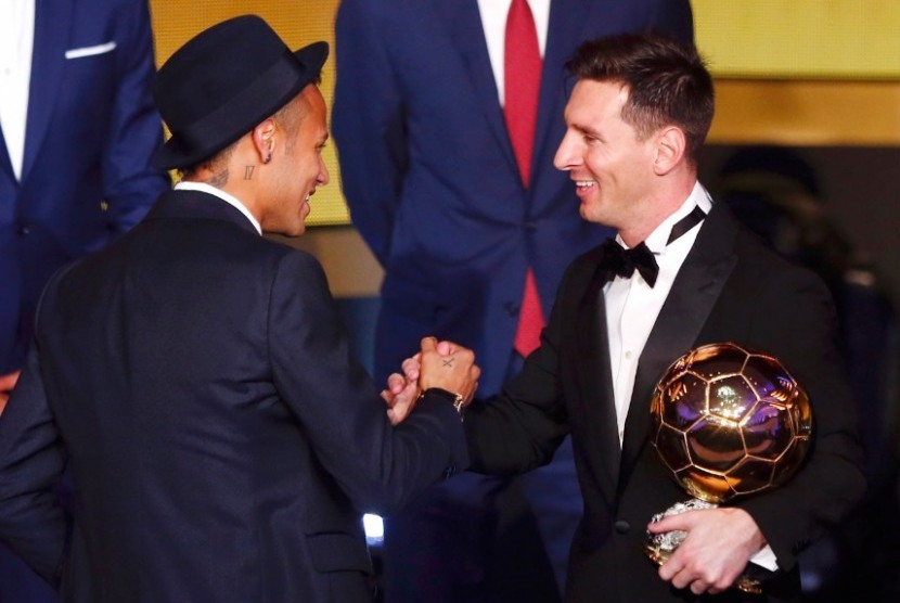 Neymar (kiri) dan Lionel Messi
