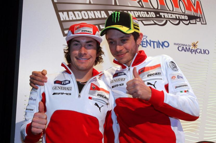 Nicky Hayden (kiri) sosok sesama pembalap MotoGP yang sangat disayangi Valentino Rossi (kanan). 