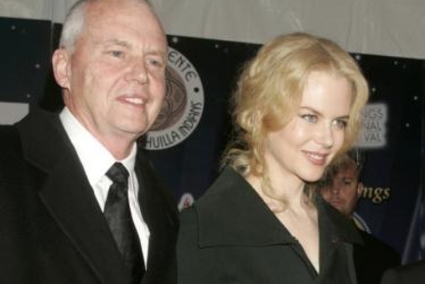 Nicole Kidman bersama ayahnya, Antony Kidman