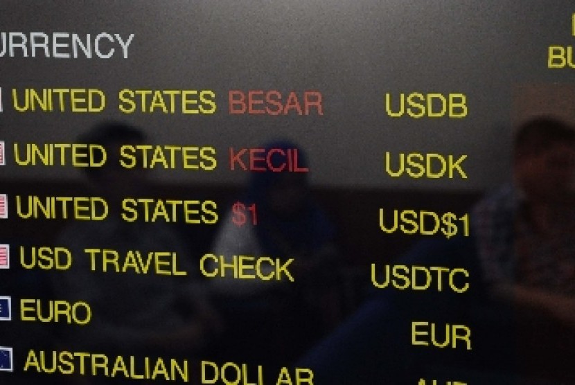 Nilai tukar rupiah terhadap dolar AS terus melemah.
