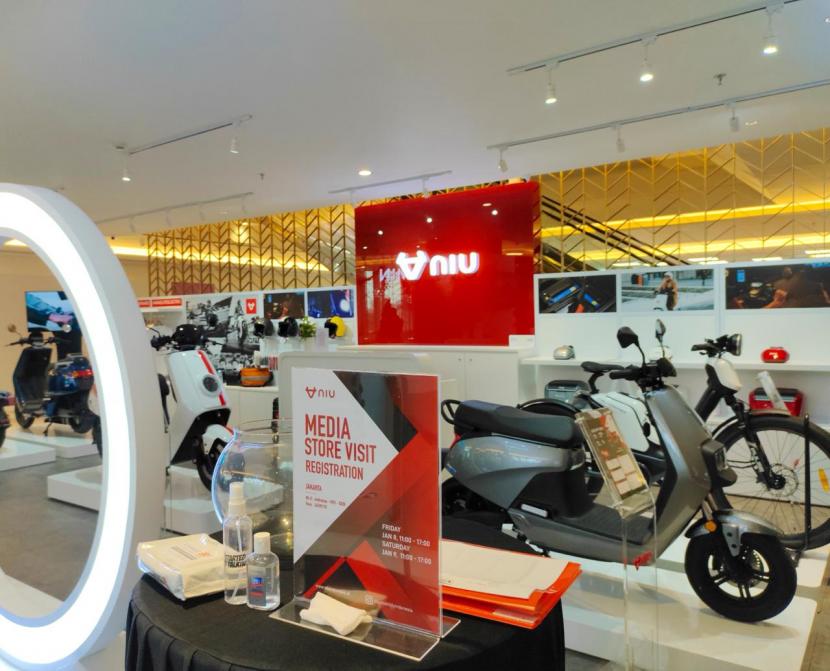 NIU menghadirkan premium store di Grand Indonesia, Jakarta Pusat. 