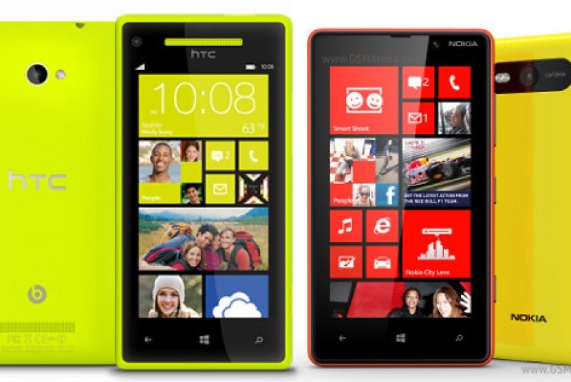 Nokia Lumia 820 dan HTC 8X