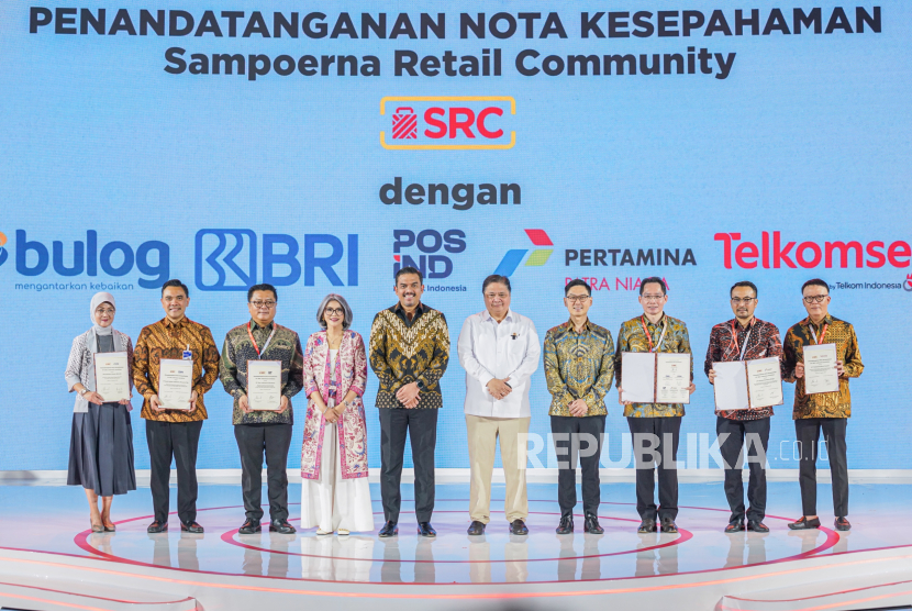 Nota Kesepahaman antara Pertamina Patra Niaga dan PT SRC Indonesia Sembilan, anak perusahaan PT Sampoerna dengan disaksikan langsung oleh Menko Perekonomian Airlangga Hartarto dan Menteri UMKM Maman Abdurrahman pada acara Pesta Rakyat untuk Indonesia yang digelar di Gedung Smesco, Jakarta,