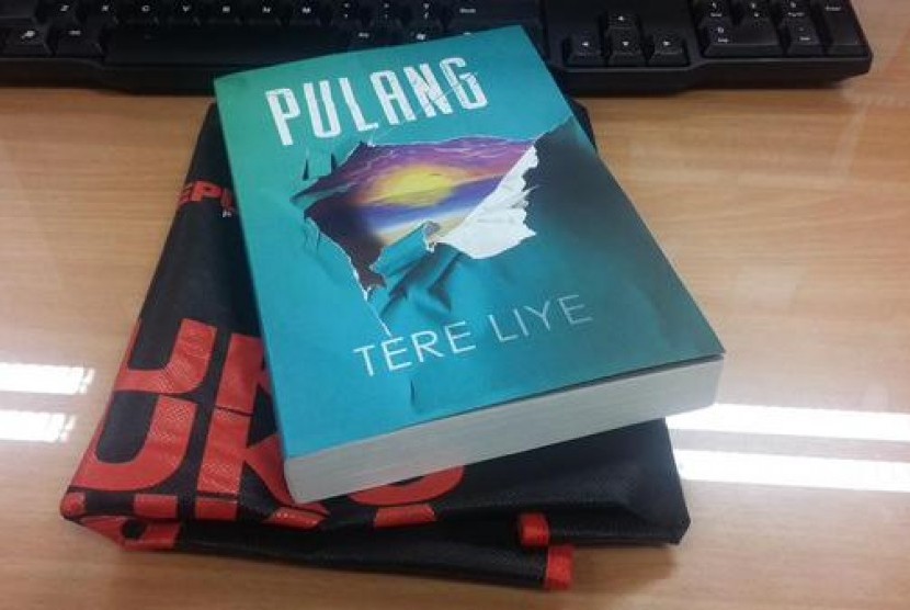 Novel Pulang karya Tere Liye terbitan Penerbit Republika.