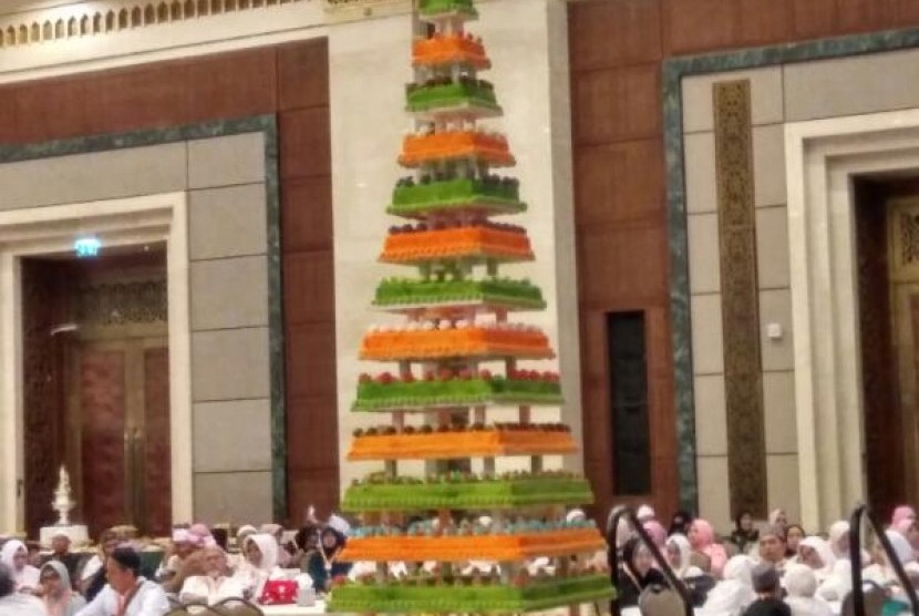 NRA Group merayakan ultah ke-17 di Hotel Fairmont, Makkah.