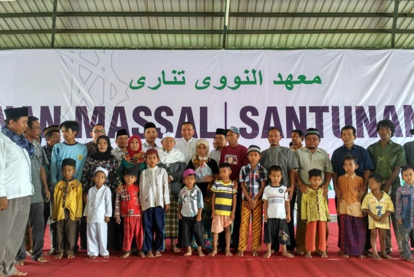 NU Care-Lazisnu di Pesantren Al-Nawawi, Tanara, Banten.