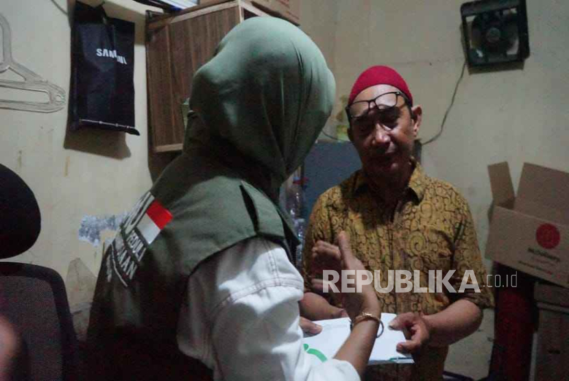 NU Care Lazisnu menyerahkan santunan untuk keluarga Affan.