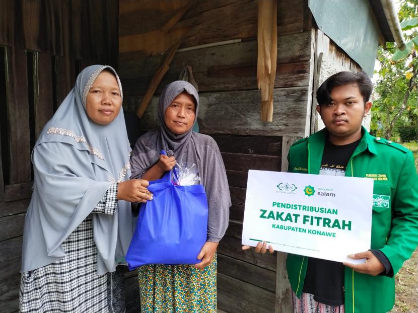 NU Care-Lazisnu mulai menyalurkan zakat fitrah di berbagai daerah di Indonesia yang diawali dari Kabupaten Sorong (Papua Barat), Kabupaten Konawe (Sulawesi Tenggara), Kabupaten Badung (Bali), dan Kota Mataram, Nusa Tenggara Barat. 