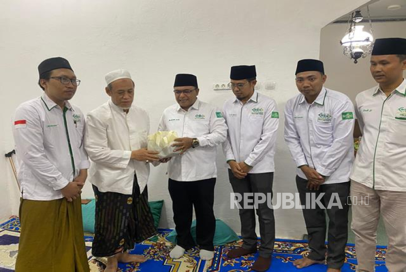 NU Care Lazisnu serahkn bantuaan untuk Al-Khoziny