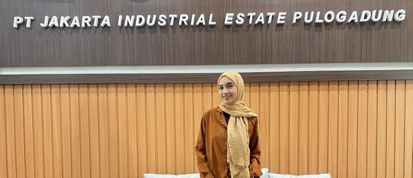 Nur Khofifah, mahasiswa semester 7 dari Prodi Manajemen, berhasil lolos seleksi program MAGENTA (Magang Generasi Bertalenta) di PT Jakarta Industrial Estate Pulogadung (JIEP).