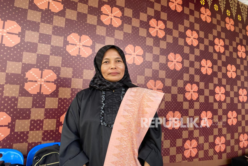 Pewarna Alam di Songket Melayu Angkat Nilai Budaya dan Lingkungan, Bukan Cuma Cantik!