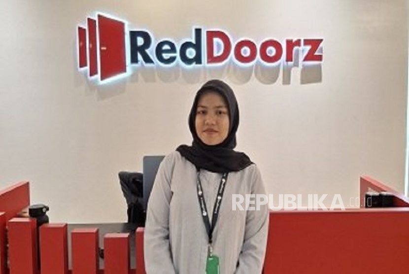 Nurhayati, Mahasiswi Prodi Sistem Informasi UNM Tembus Magang RedDoorz