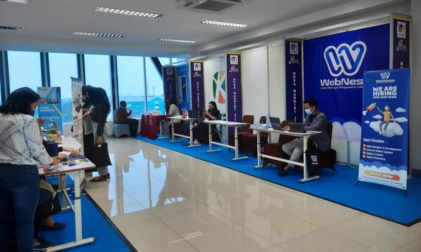 Nusa Mandiri JIF 2022 memberikan kemudahan pada job seeker dalam mencari pekerjaan.